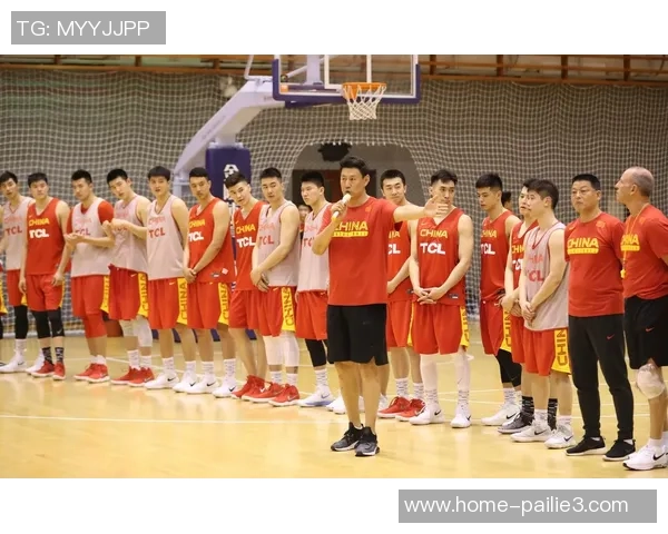 亚运男篮红队激战菲律宾队全力争胜展现团队实力与拼搏精神