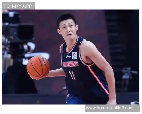 周鹏的篮球人生：从青涩少年到CBA传奇的奋斗与荣耀